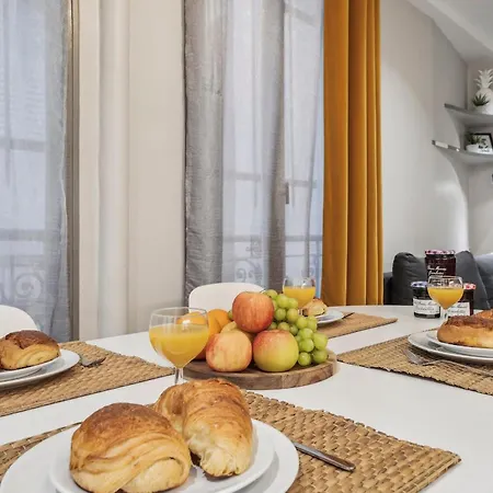 Eiffel & Invalides - Cityapartmentstay-3